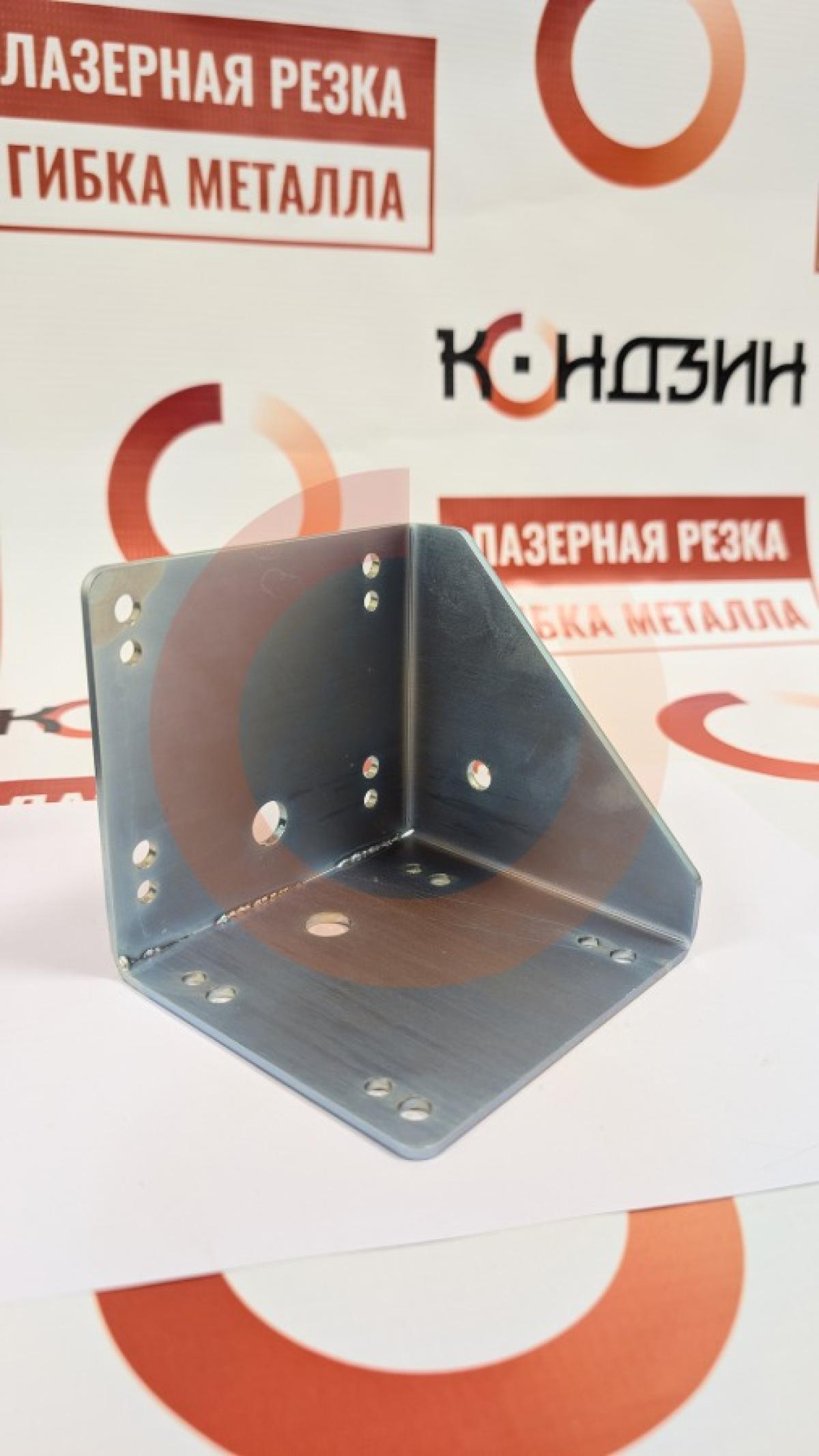 Перфорированные угловые кронштейны